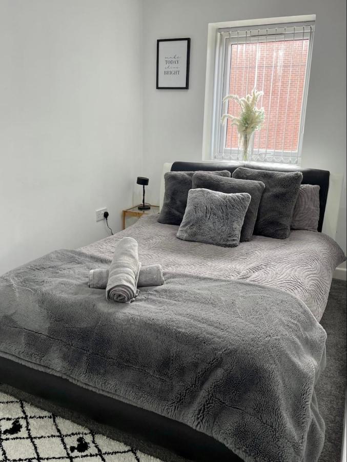 2 Bed Apartment In Bham City Centre W Parking Μπέρμιγχαμ Εξωτερικό φωτογραφία